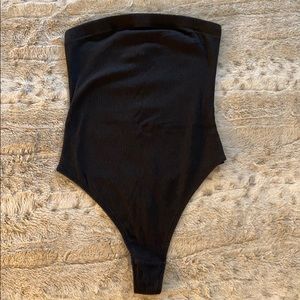 Sold 🙅🏼‍♀️ UO ribbed strapless bodysuit size M